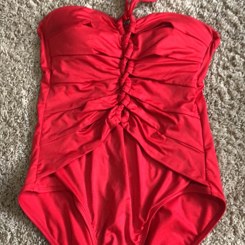 One piece swimming suit